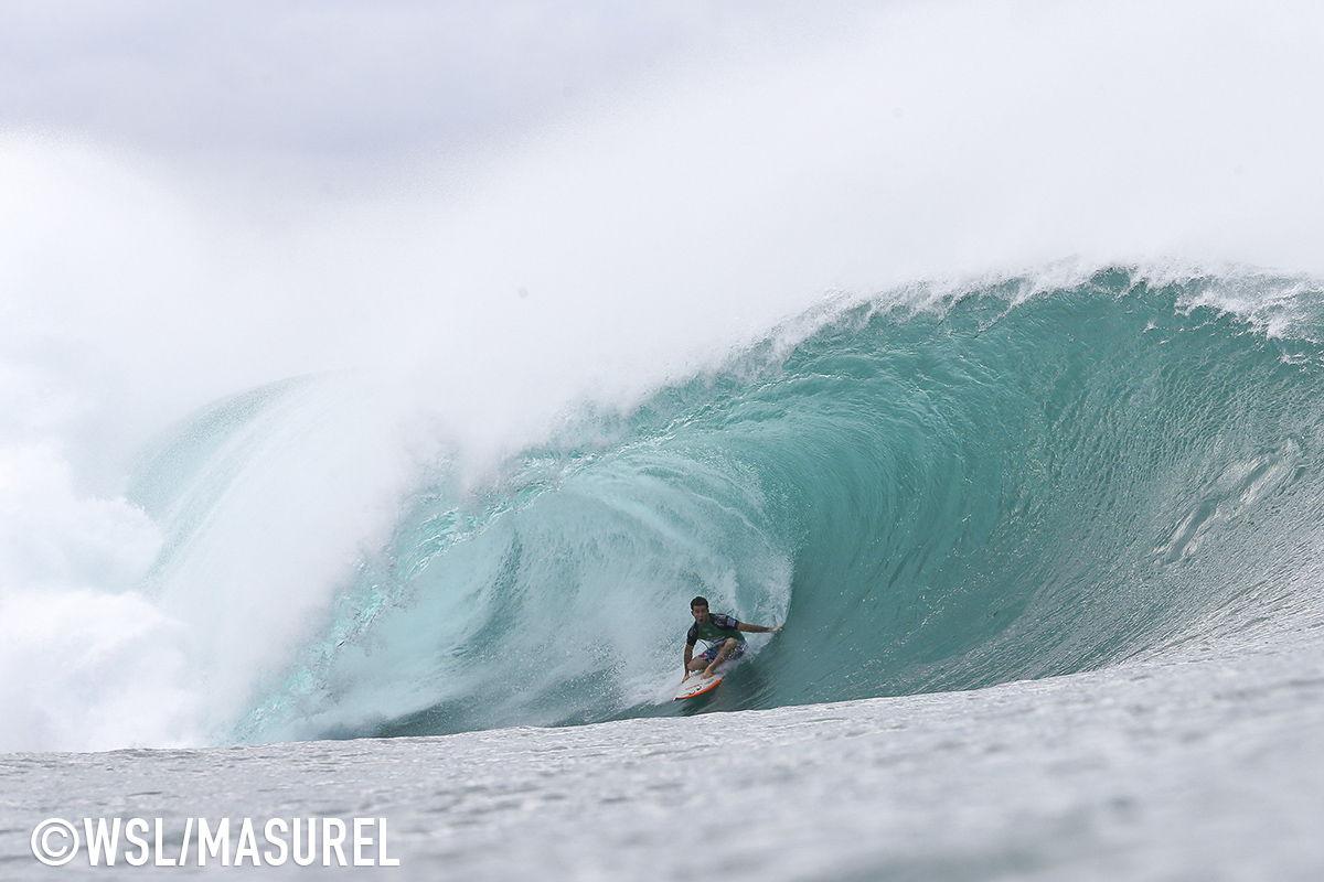 Mason Ho of Hawaii advancing into the Final of the Pipe INvitational on Wednesday December 9m, 2015.