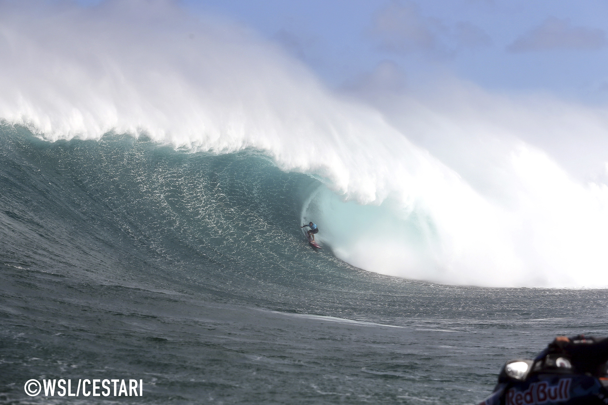 Greg Long of the USA (pictured) winning his Round 1 heat at the Peahi Challenge on Sunday December 6, 2015.