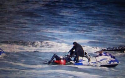 Mully smashes surfers femur, but quick action saves life
