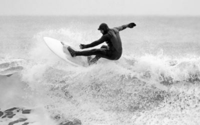 Crowdfunder launched for man ‘divorced for being a surfer’
