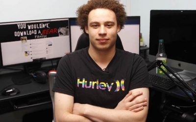 British surfer ‘who saved the world’ pleads guilty to writing malware