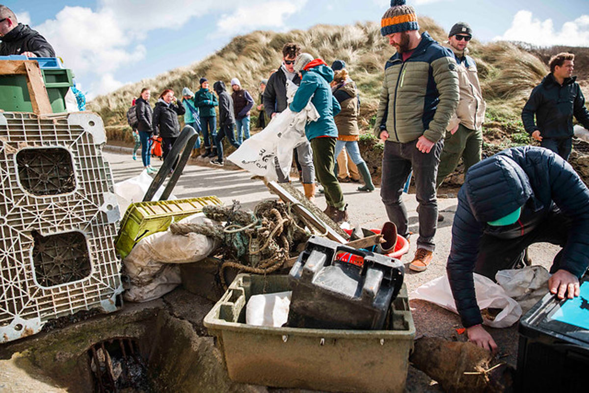 SURFERS AGAINST SEWAGE CALLS FOR GIANT WAVE OF VOLUNTEERS TO JOIN ITS BIGGEST EVER UK SPRING CLEAN, FROM SUMMIT TO SEA!