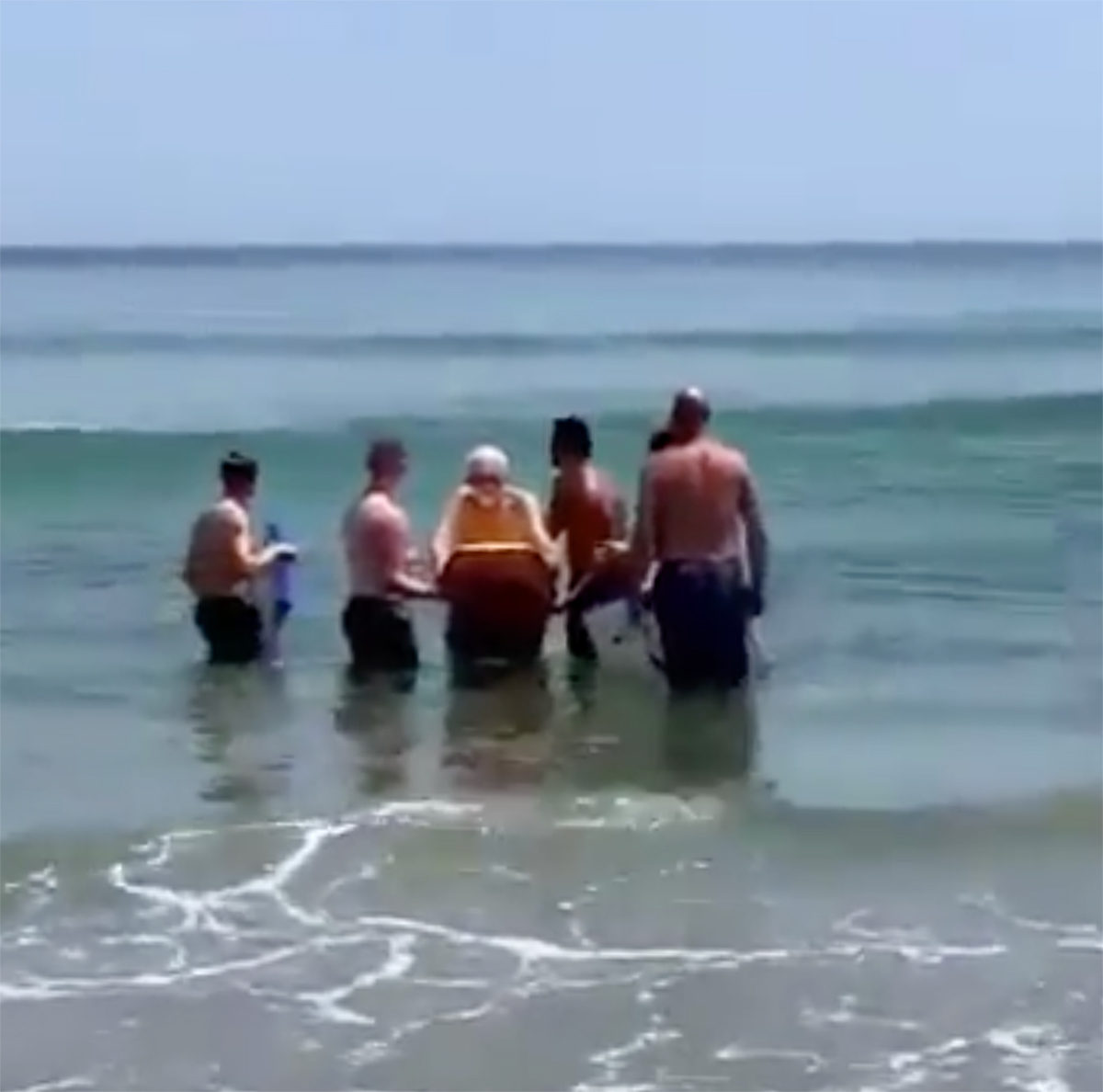 One last wave – A few good blokes helping a dying man fulfil his dream