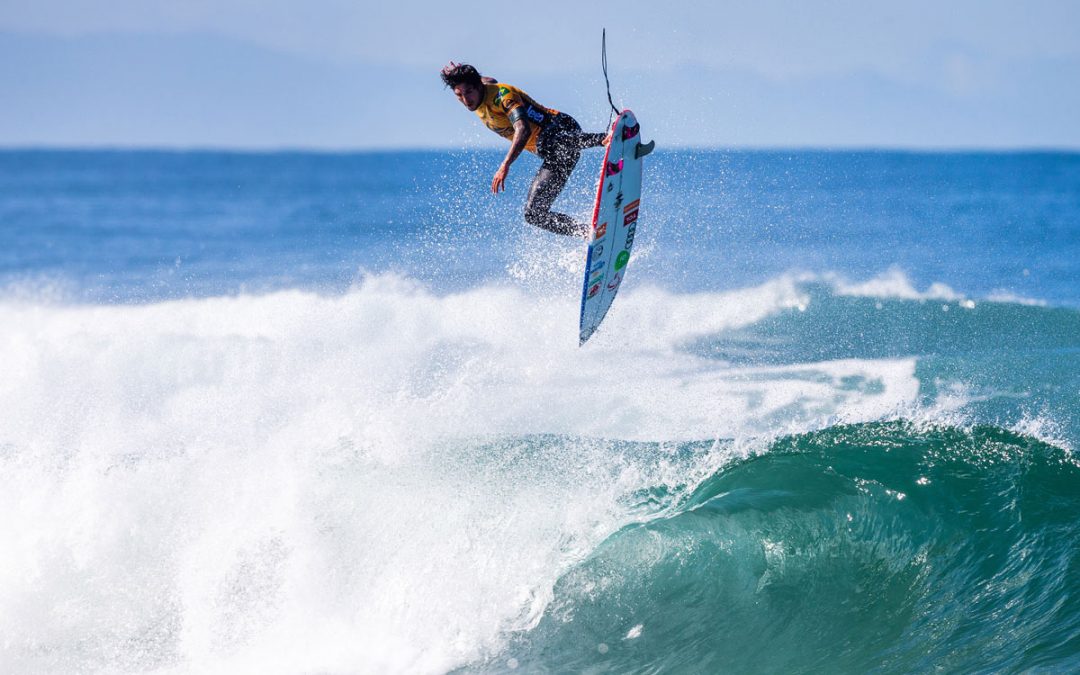Seeding Rounds Complete on Exciting Opening Day of Quiksilver Pro and Roxy Pro France