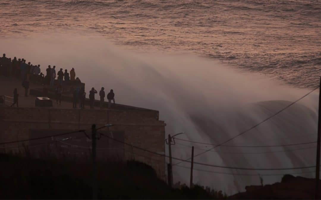 Nazaré, 1st giant swell of 2019