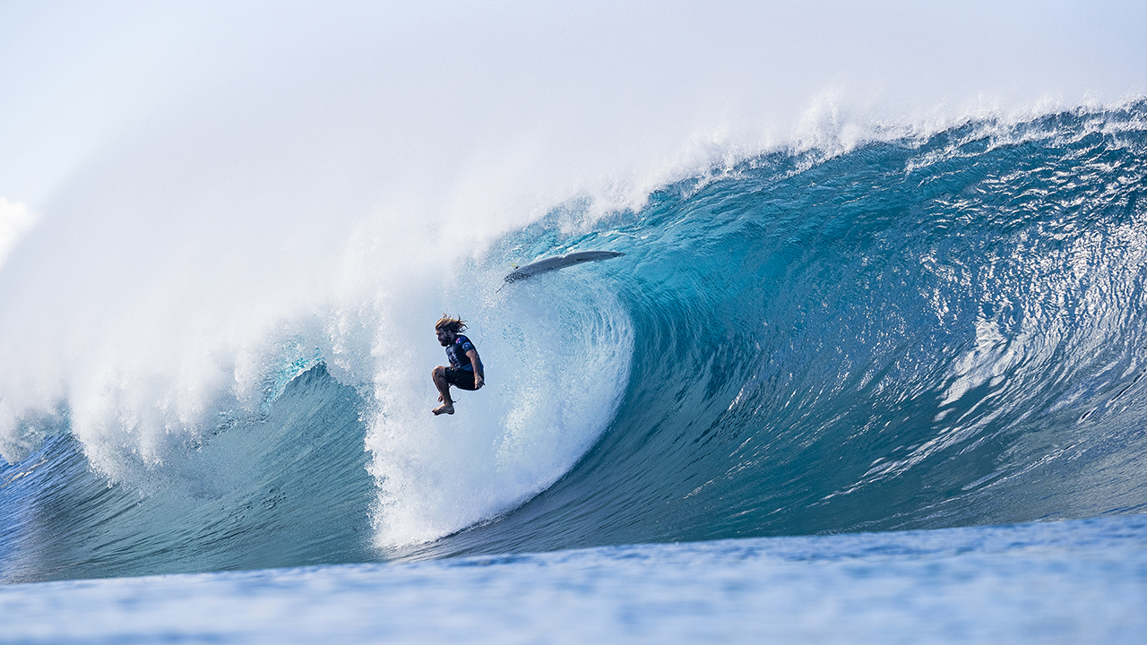 All hail the GOAT and other stories from the Pipe comp.