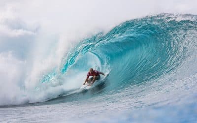 Billabong Pipe Masters down to round of 16