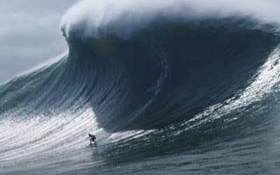 100 Foot Wave