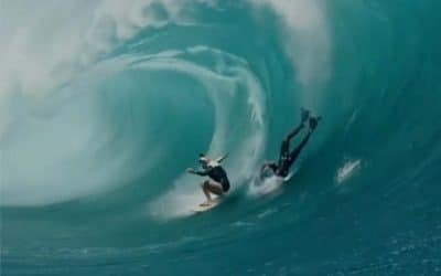 Narrow Miss At Teahupoʻo