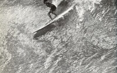 Pat Curren passes