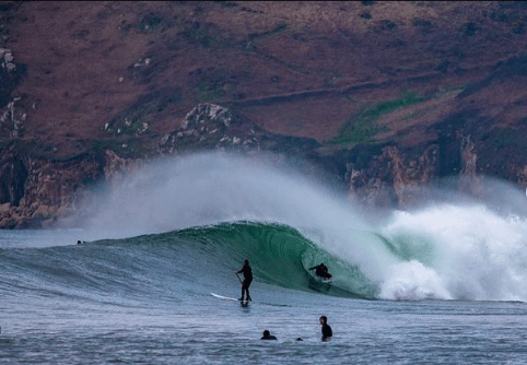 Nath Phillips leg break shows the best in the British surf community.
