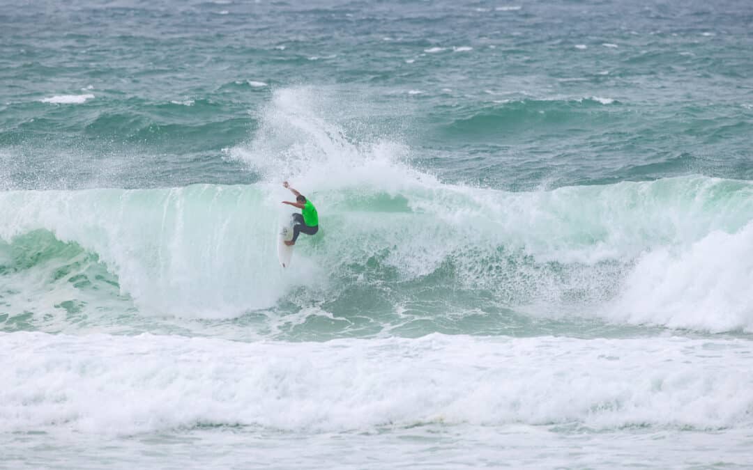 Final day set in chunky surf