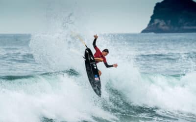 dryrobe® and Surfing England extend partnership for a further three years