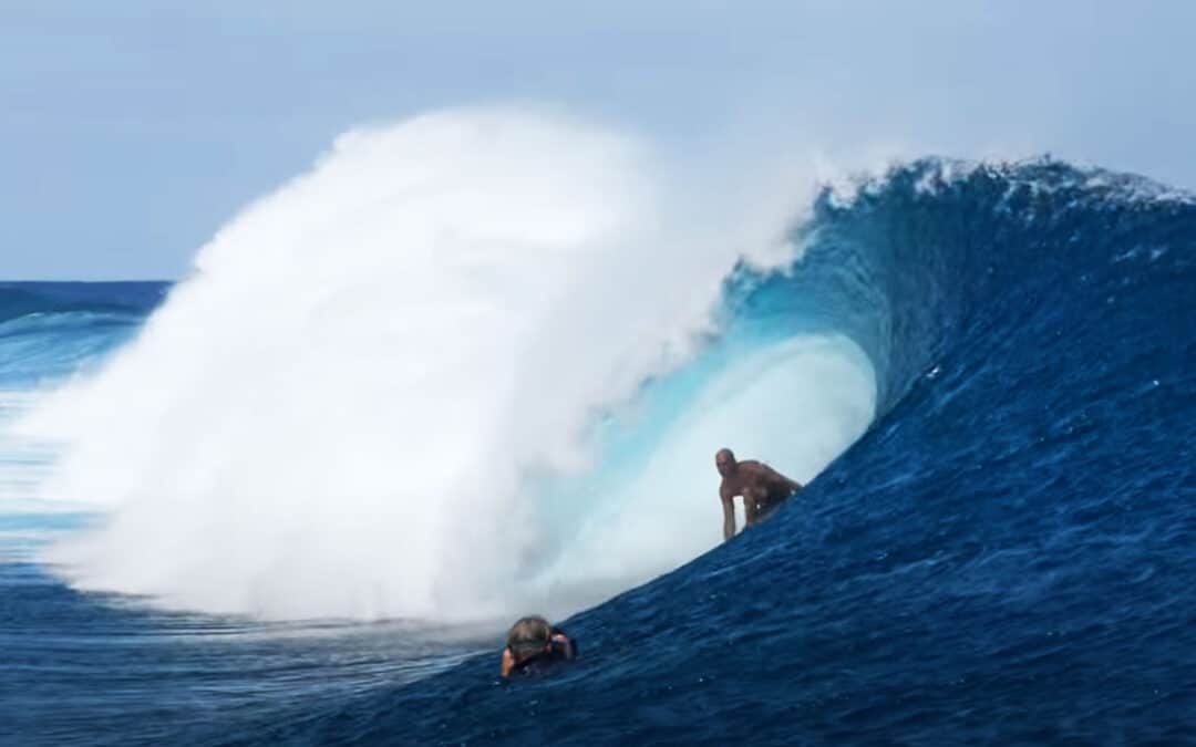 Kelly Slater / Teahupoo