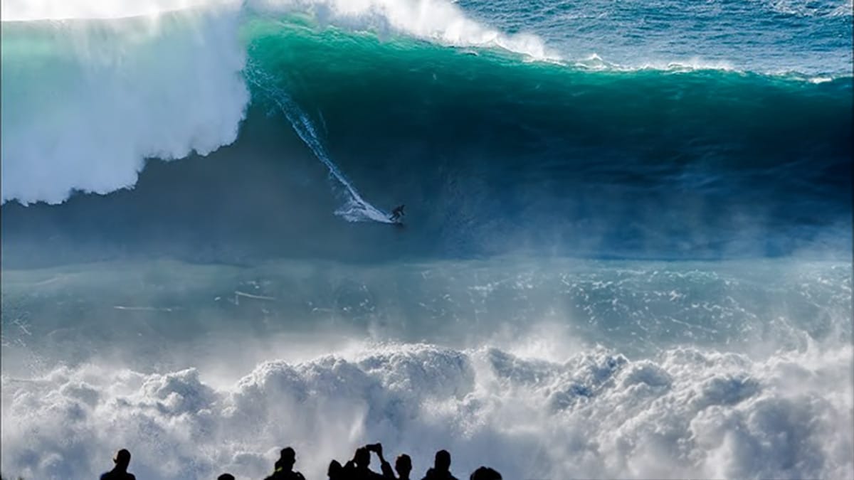 Laura Crane VS Nazaré