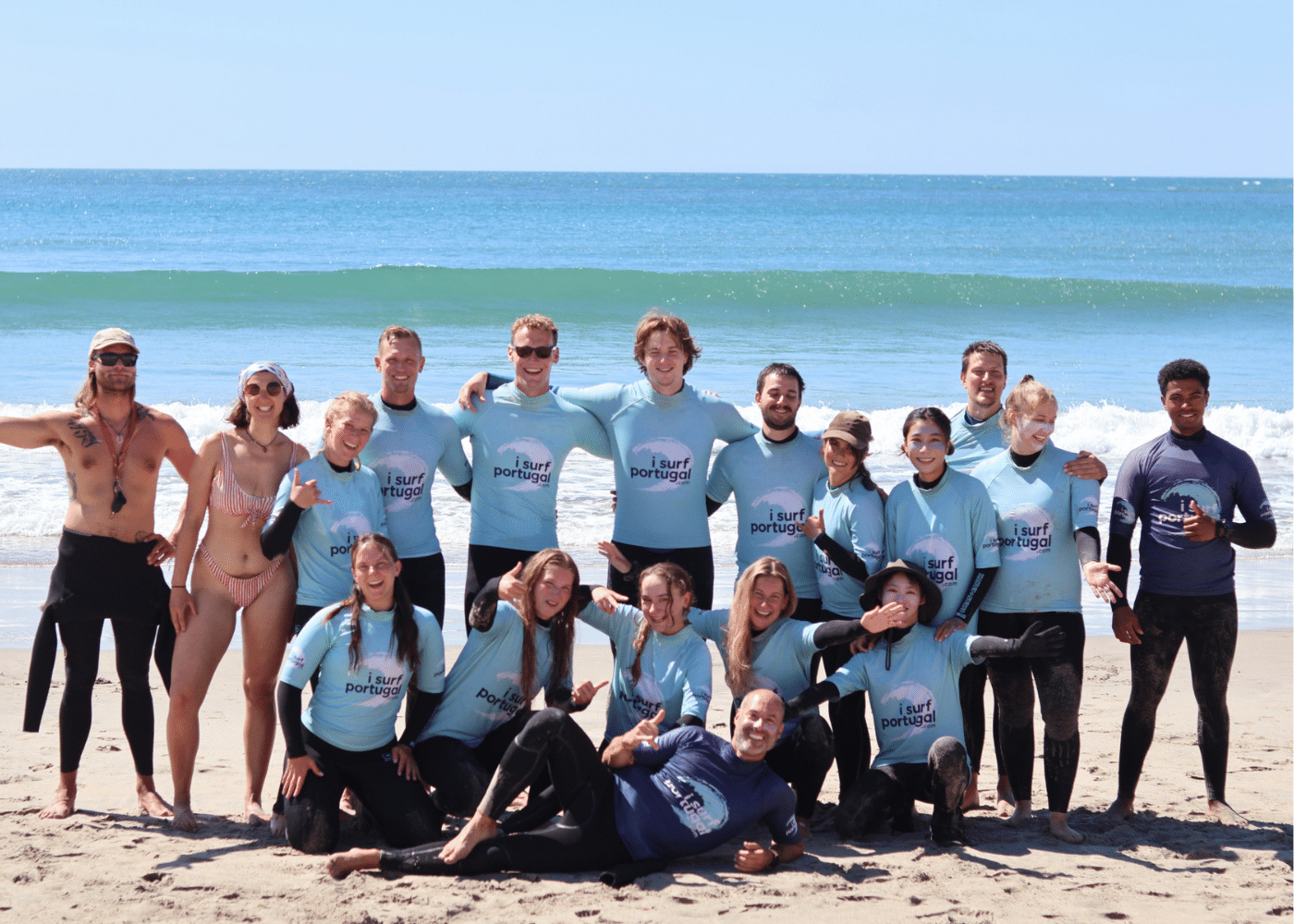 A surf group at I Surf Portugal